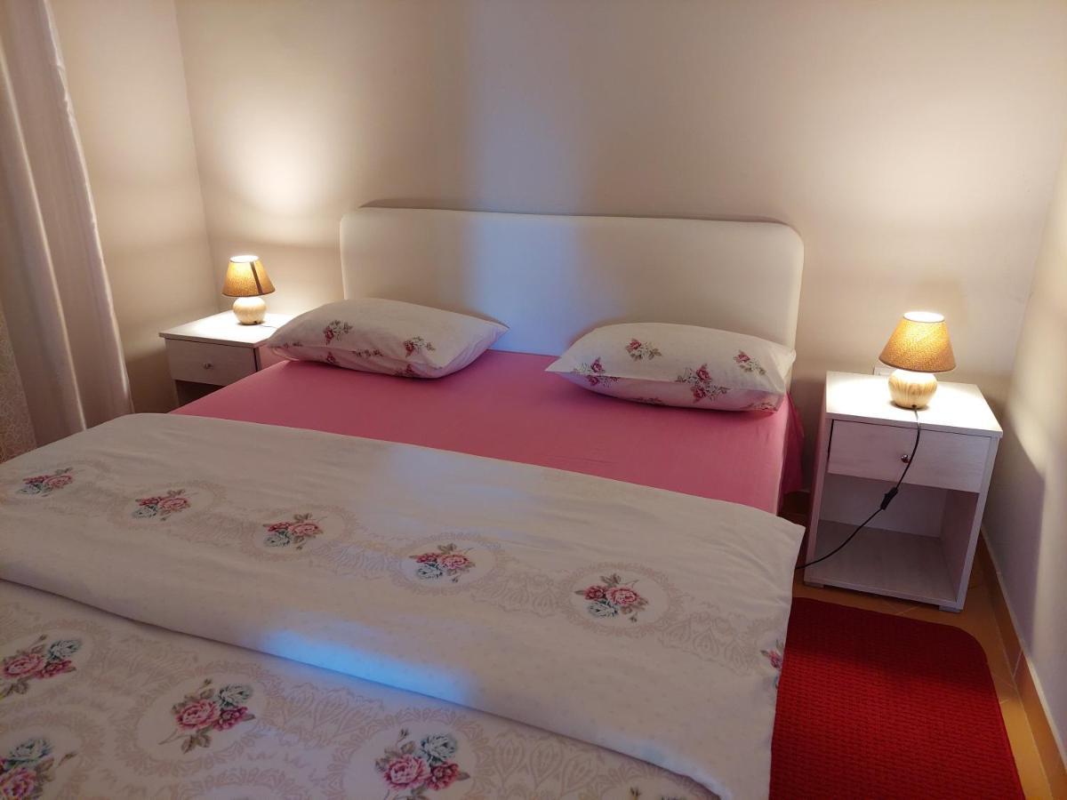 Apartment Helena Airport Podgorica Zewnętrze zdjęcie