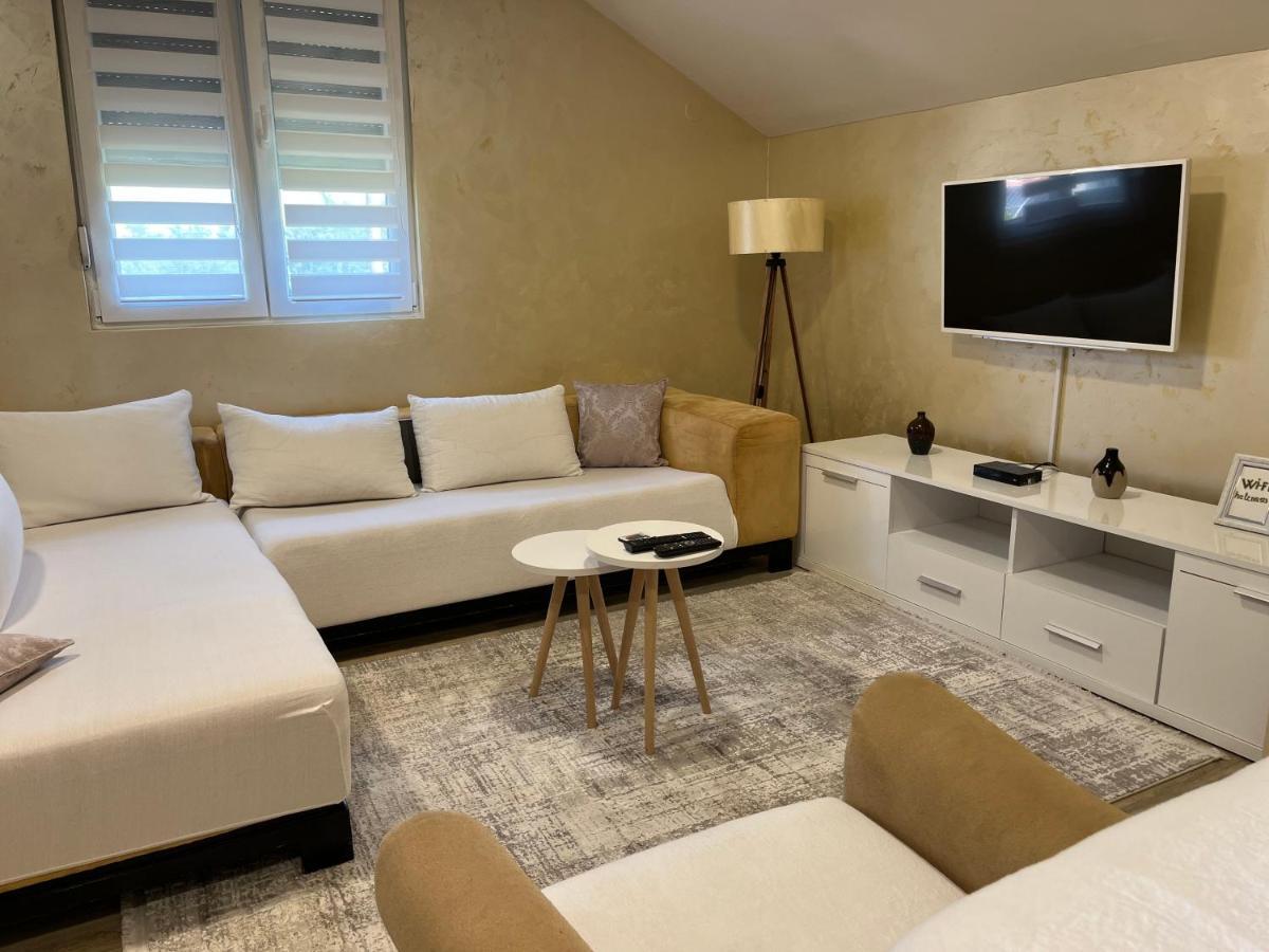 Apartment Helena Airport Podgorica Zewnętrze zdjęcie
