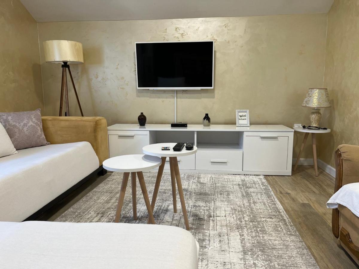 Apartment Helena Airport Podgorica Zewnętrze zdjęcie