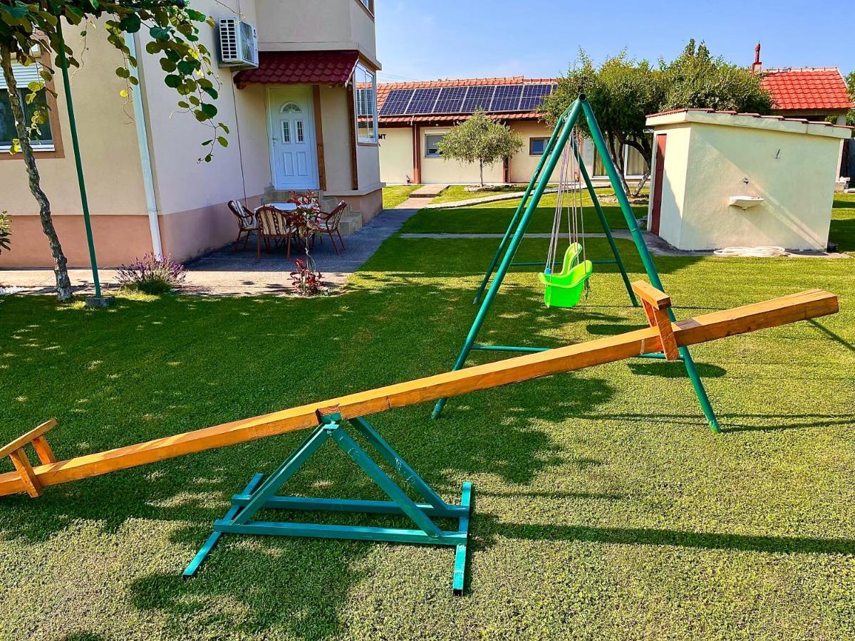 Apartment Helena Airport Podgorica Zewnętrze zdjęcie