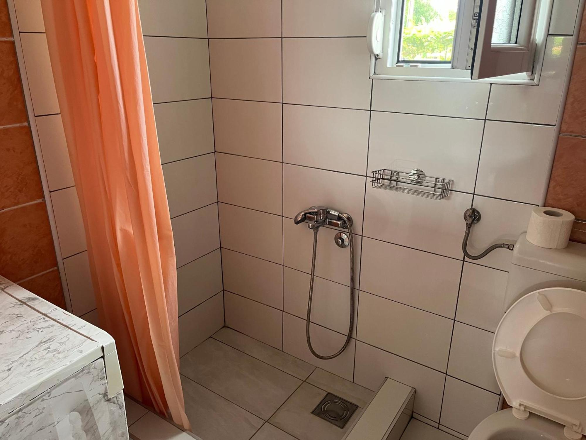 Apartment Helena Airport Podgorica Zewnętrze zdjęcie