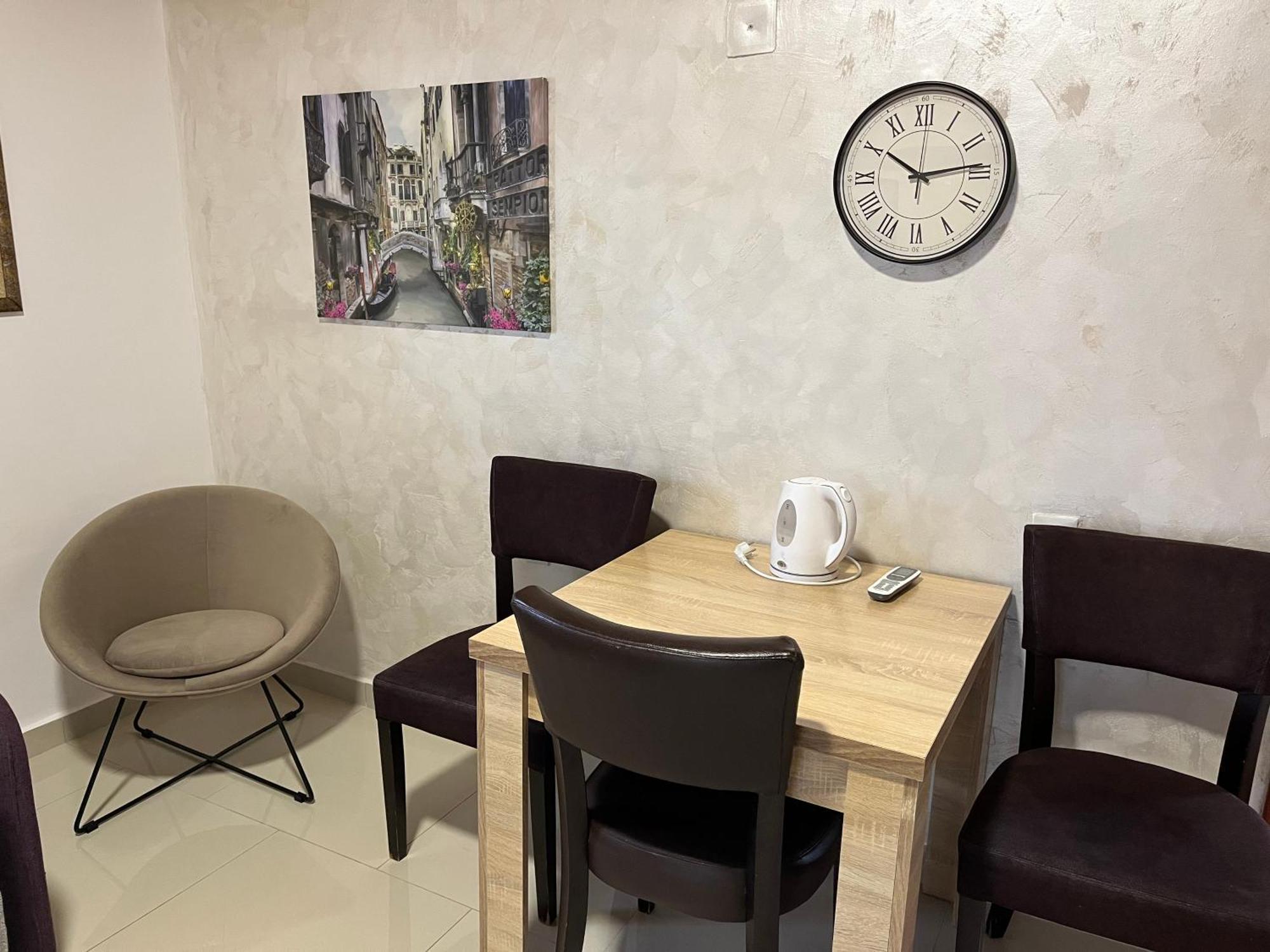 Apartment Helena Airport Podgorica Zewnętrze zdjęcie