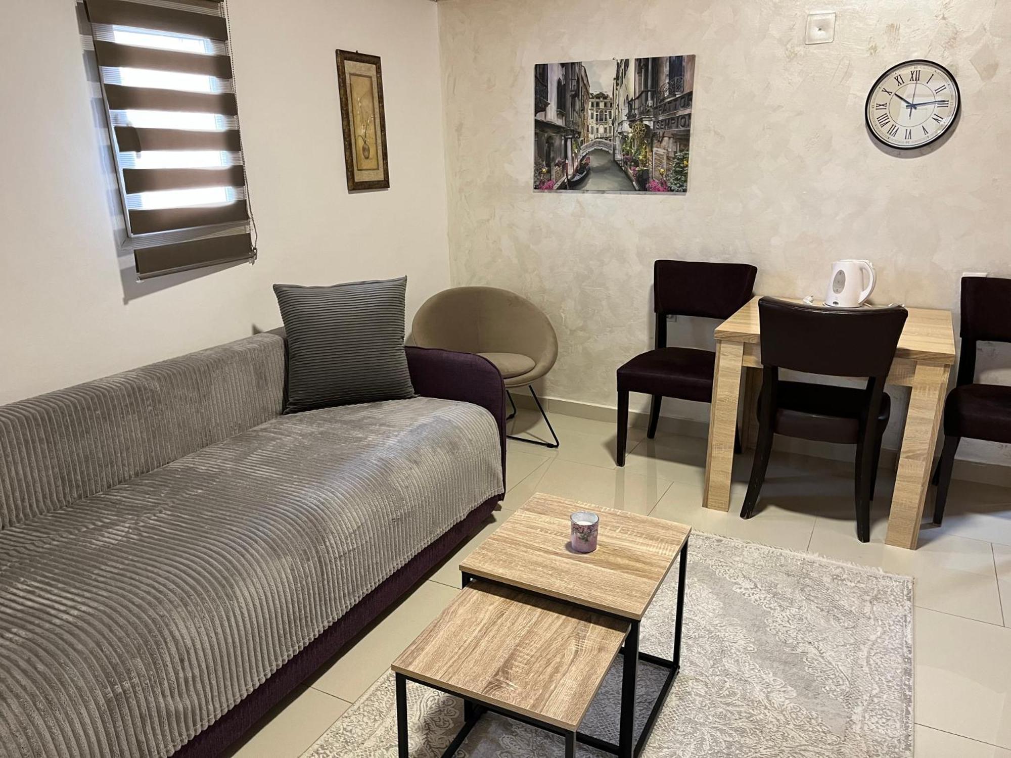Apartment Helena Airport Podgorica Zewnętrze zdjęcie